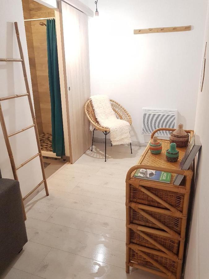 Vintage Apartment *
