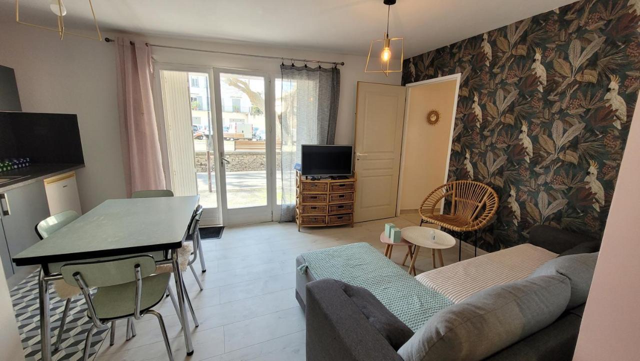 Vintage Apartment *